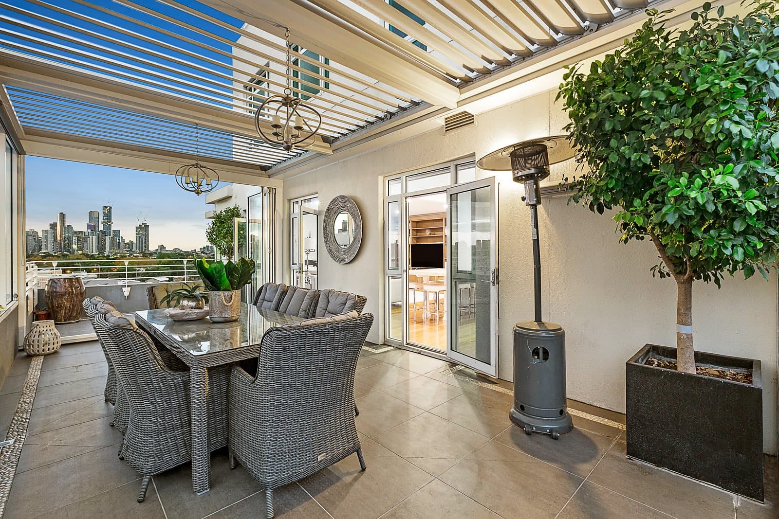 120/1 Graham Street, Port Melbourne - Thumbnail 4