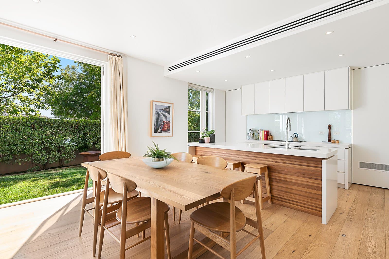 11 Torresdale Court, Toorak - Thumbnail 4