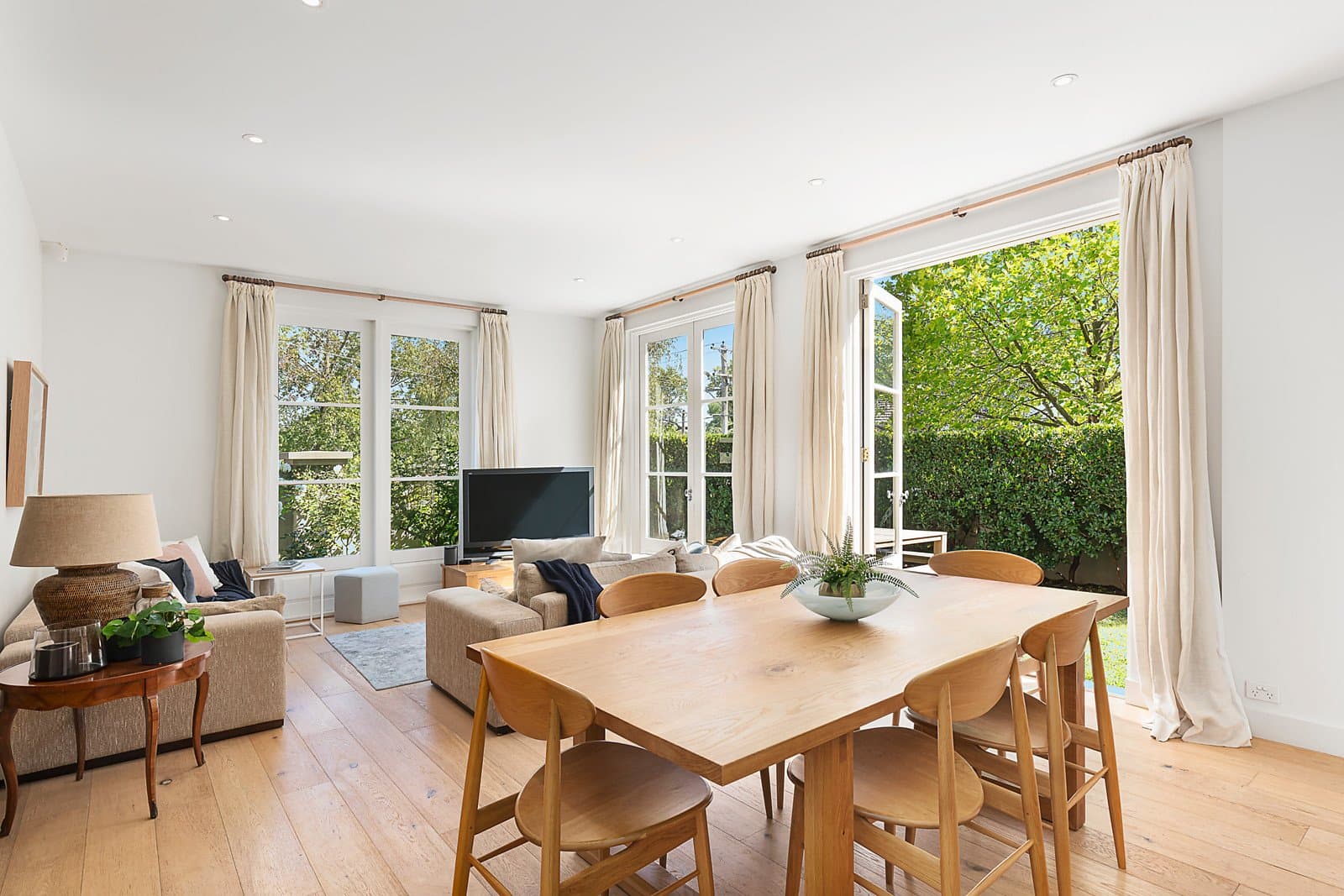 11 Torresdale Court, Toorak - Thumbnail 6