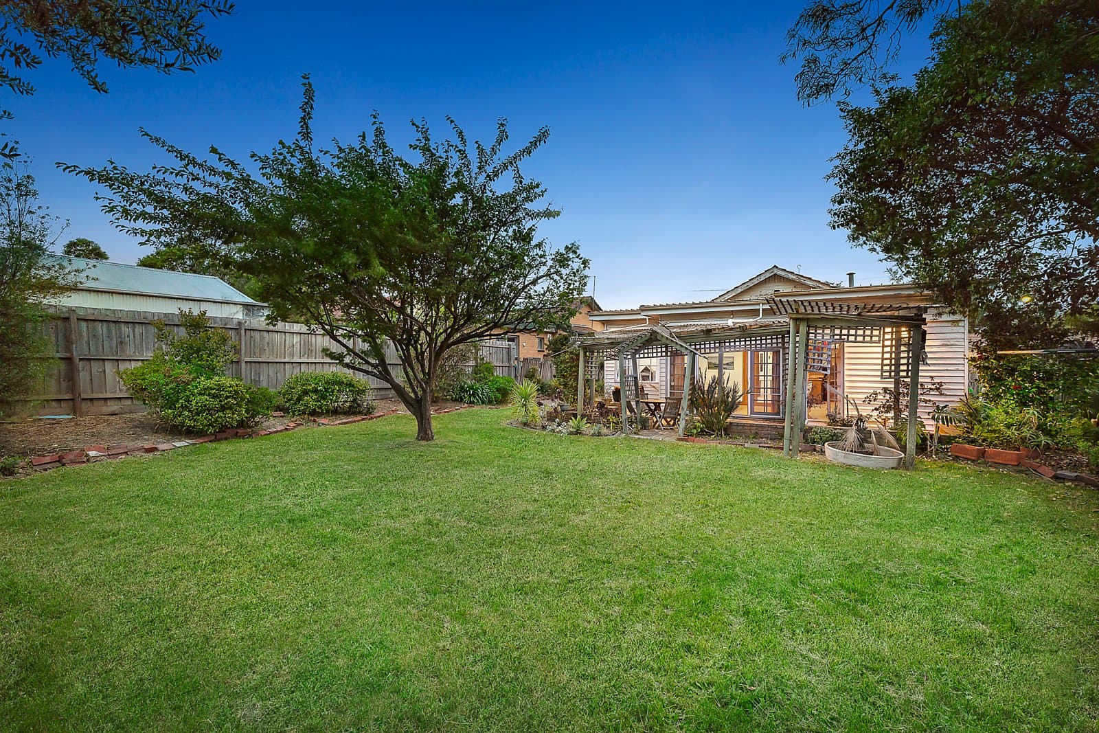 99 Thomas Street, Hampton - Thumbnail 2