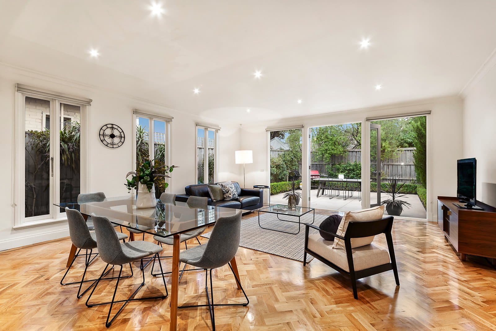 14 Prince Street, Hampton - Thumbnail 2