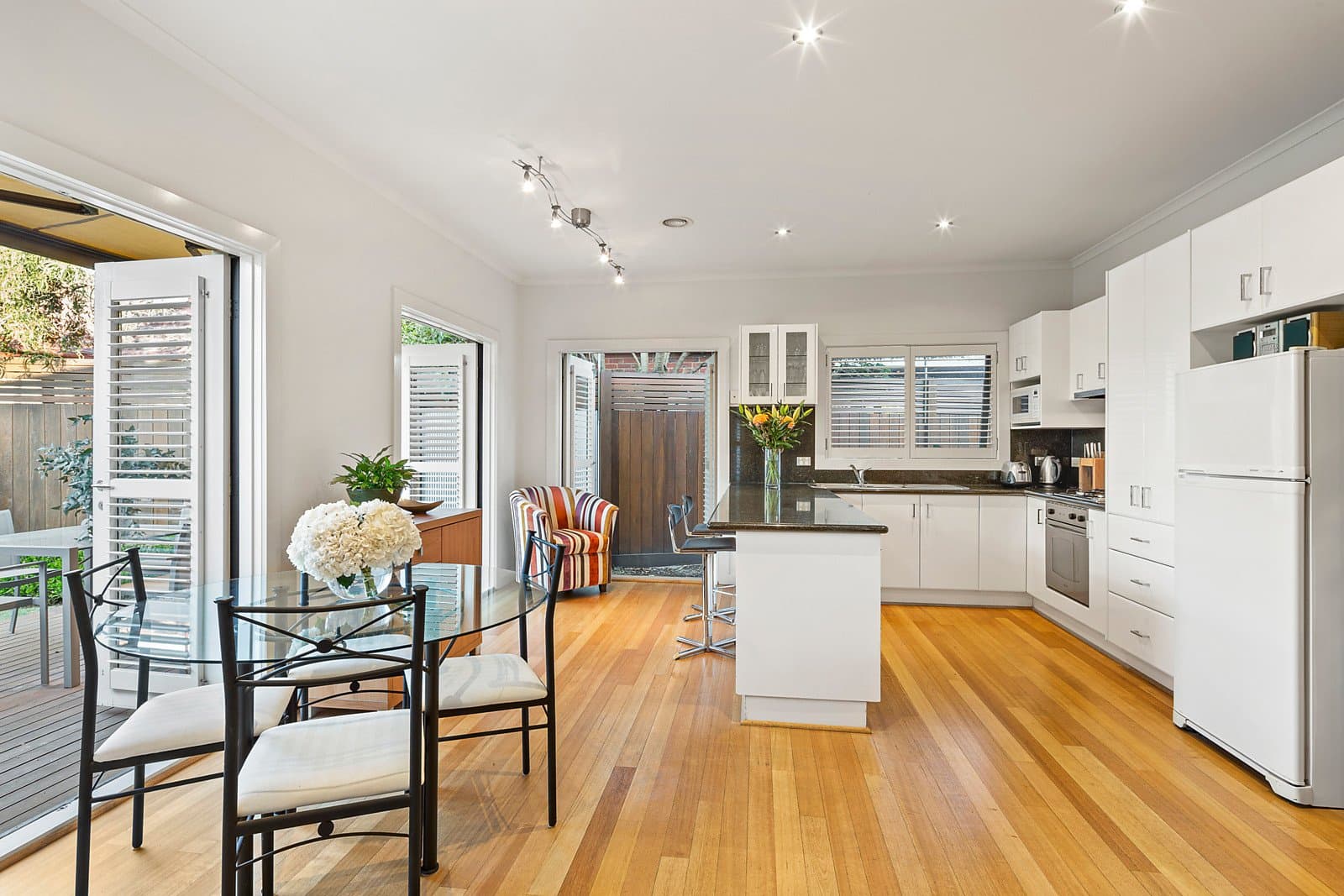 8b Ivanhoe Grove, Malvern East - Thumbnail 2