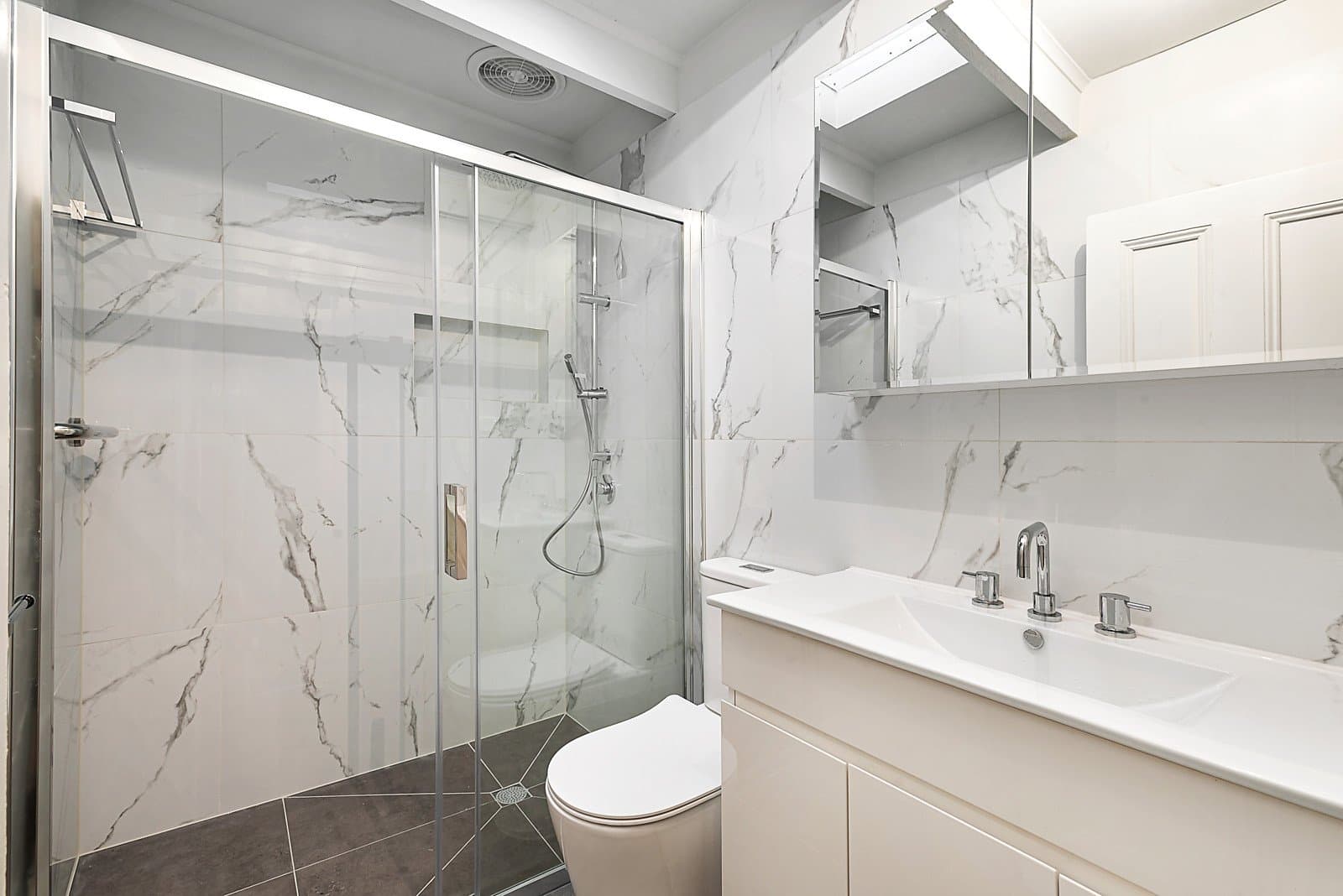 24 Iffla Street, South Melbourne - Thumbnail 4