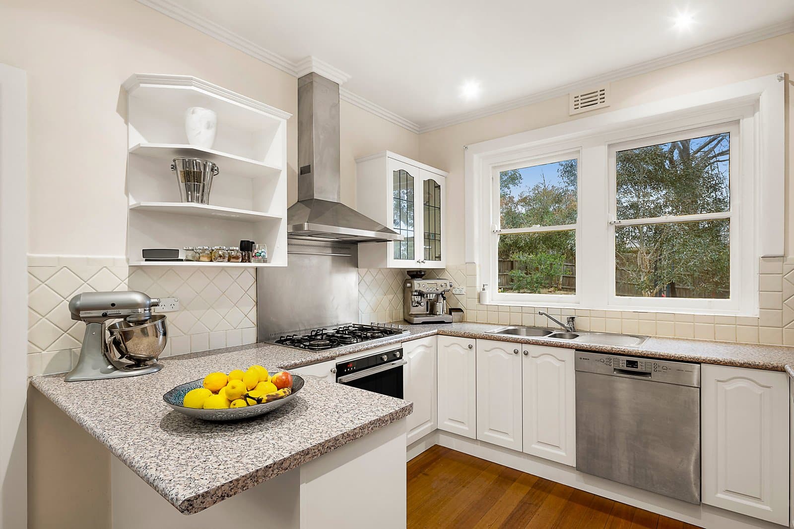 11 Keystone Crescent, Kew East - Thumbnail 4