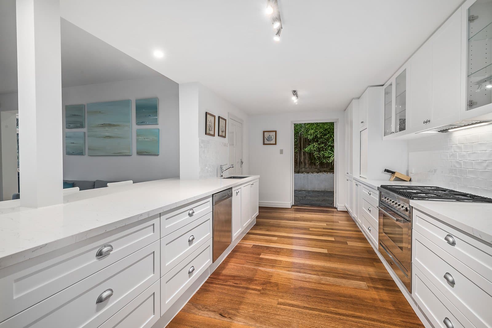 8 Cradley Avenue, Kew - Thumbnail 5