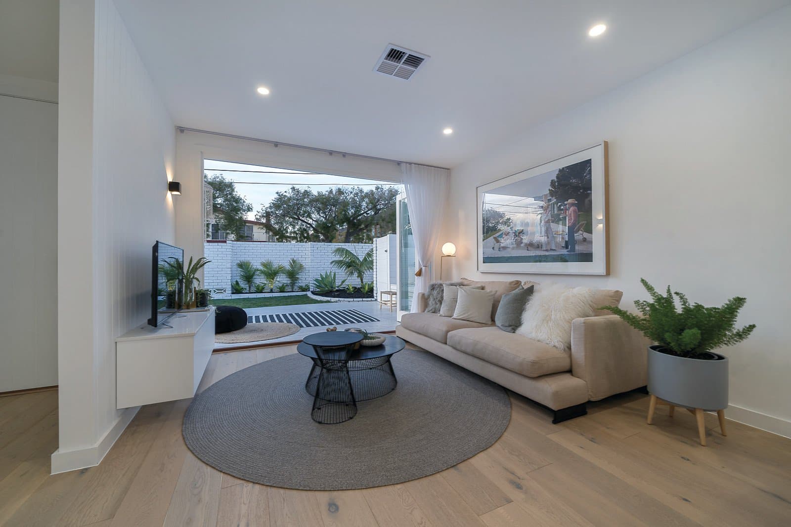1/6 Sylvia Crescent, Black Rock - Thumbnail 2