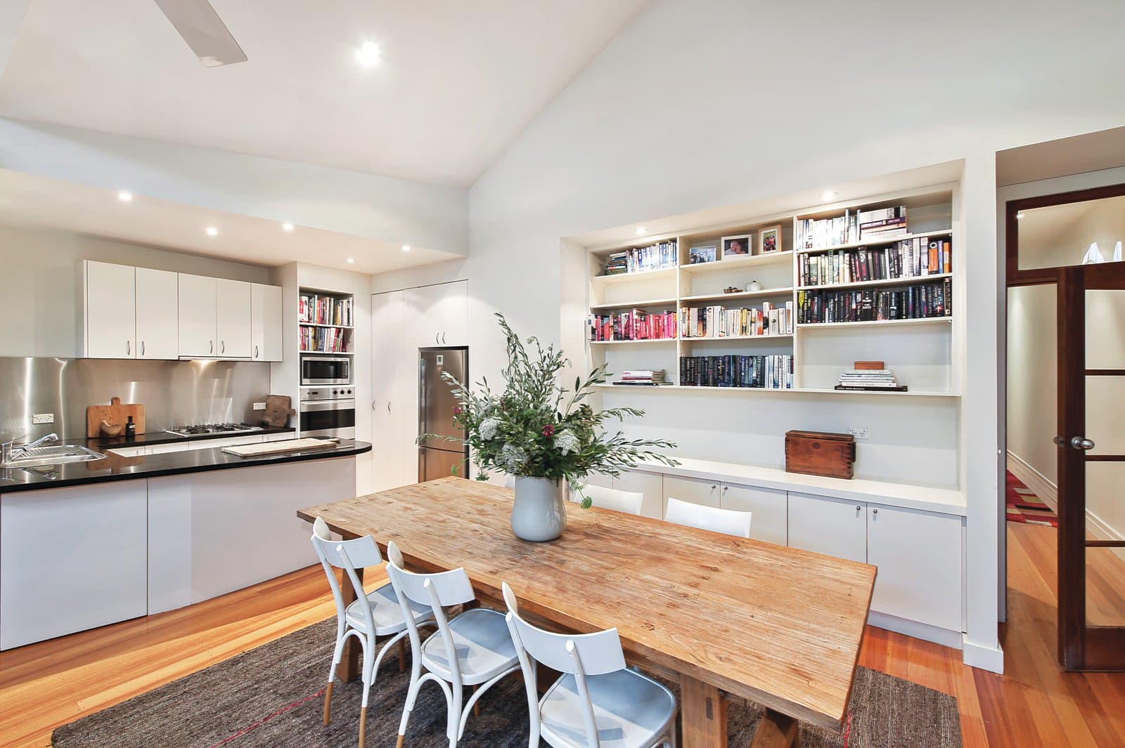 38 Milton Street, Elwood - Thumbnail 4