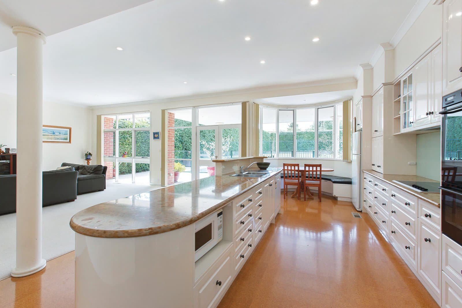 15 Yarrbat Avenue, Balwyn - Thumbnail 6