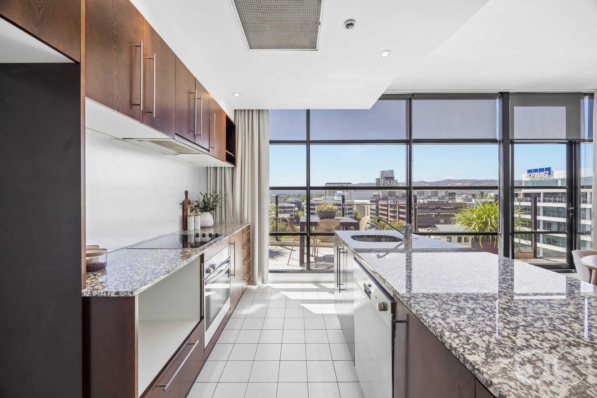 814/61 Hindmarsh Square, Adelaide - Thumbnail 5