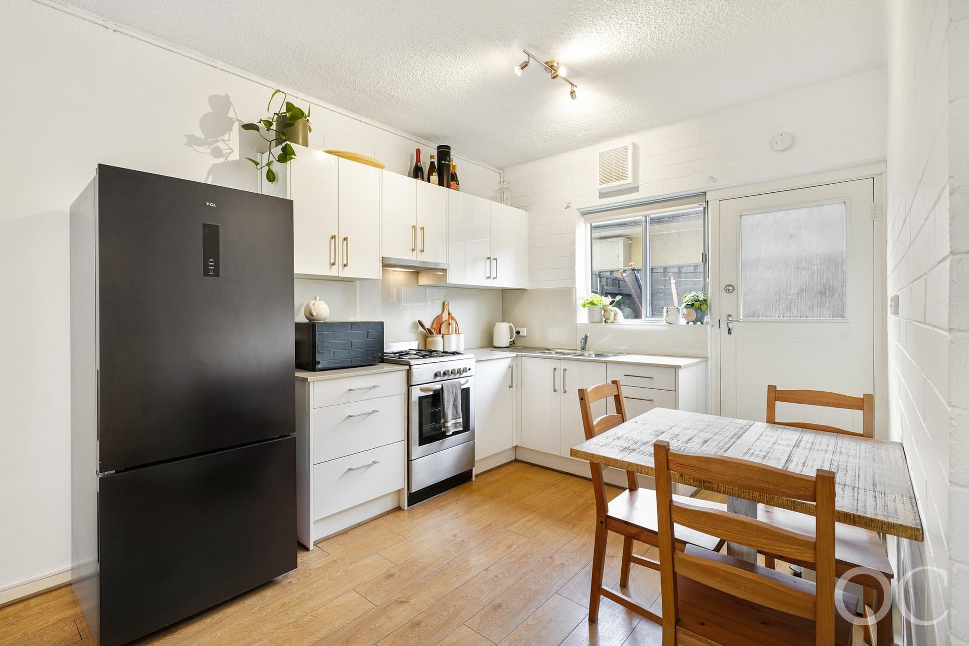 2/3 Shirley Crescent, West Beach - Image 1