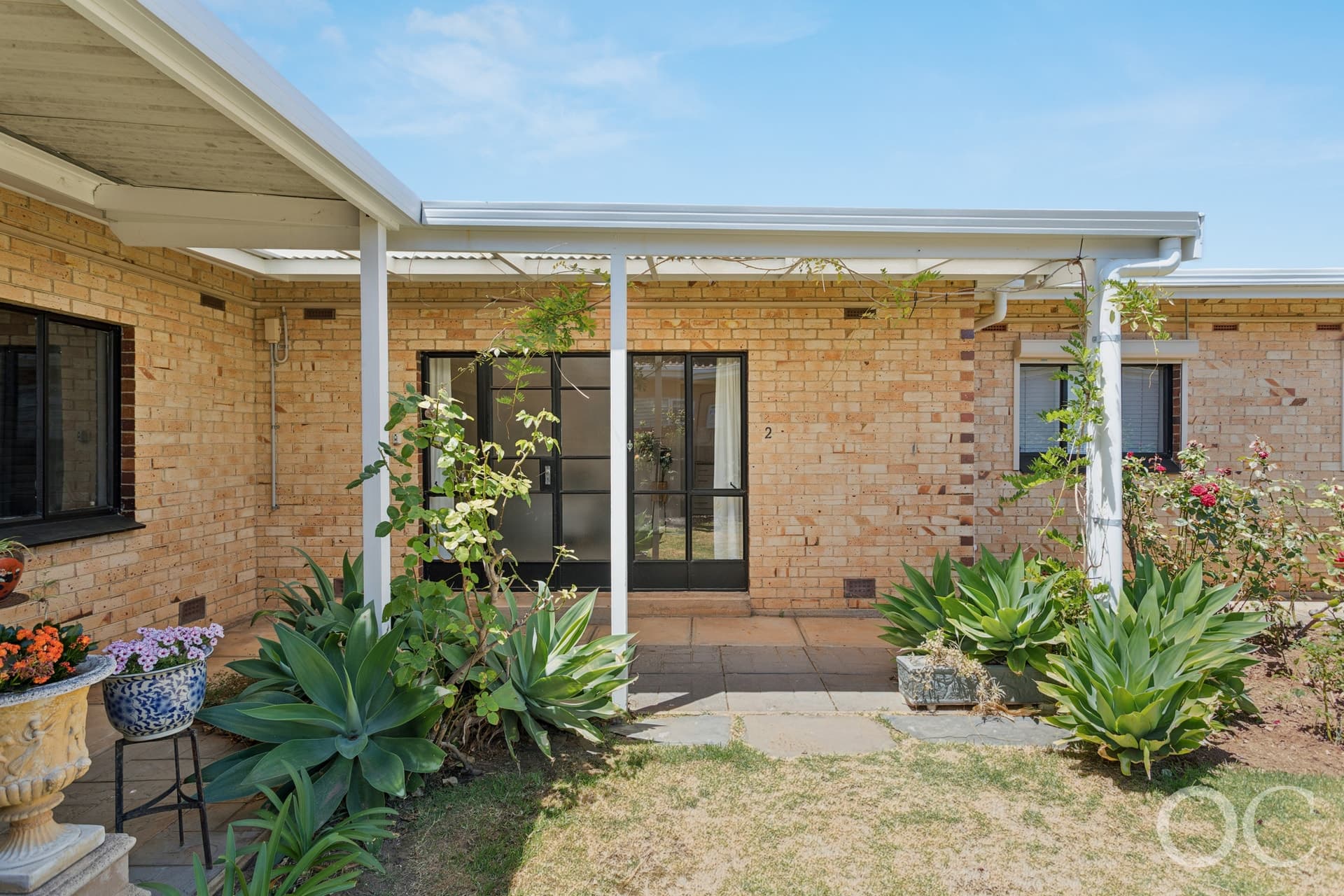 2/8 Macpherson Street, Hove - Image 1