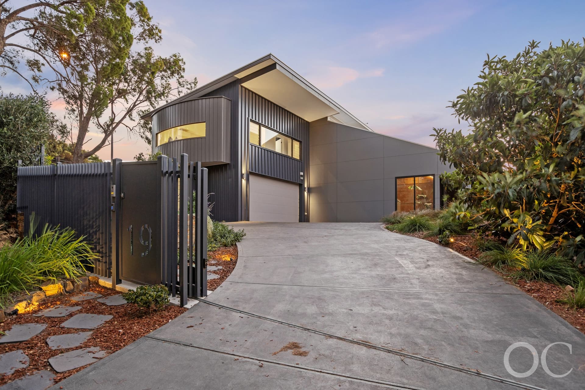 19 Muggs Hill Road, Torrens Park - Thumbnail 3