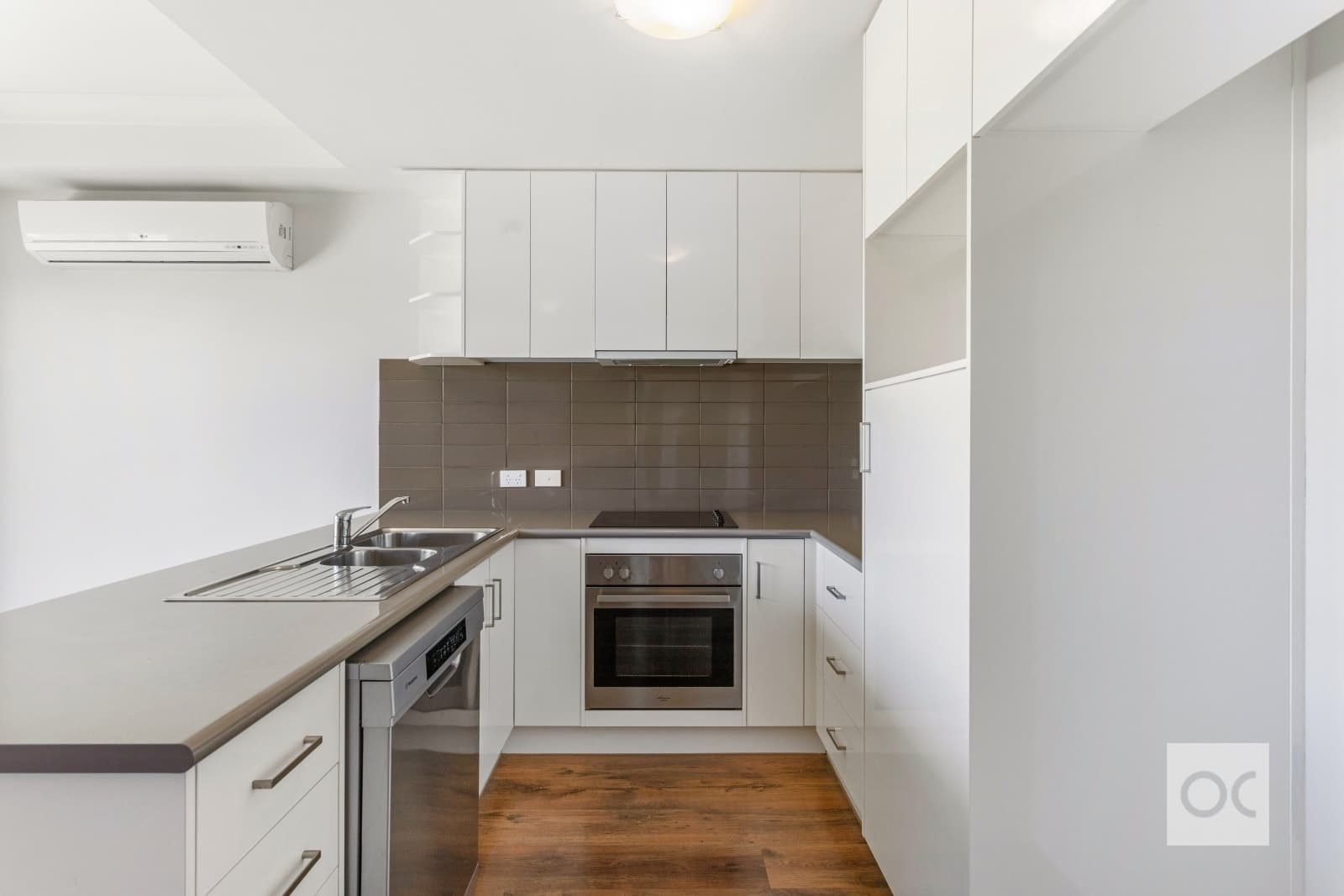 10/100 Alma Terrace, Woodville West - Thumbnail 2
