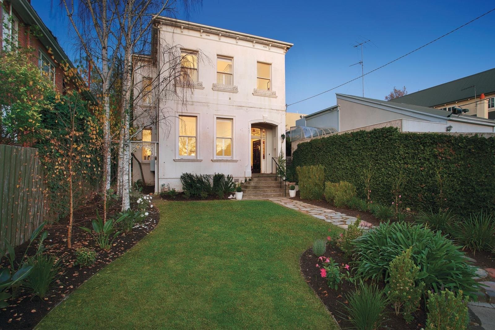 4 Mathoura Road, Toorak - Image 1
