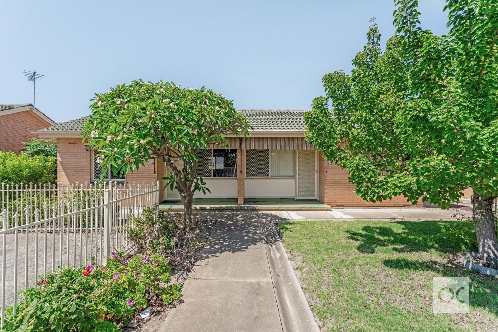 1-8/4 Barrington Avenue, Semaphore South - Thumbnail 8