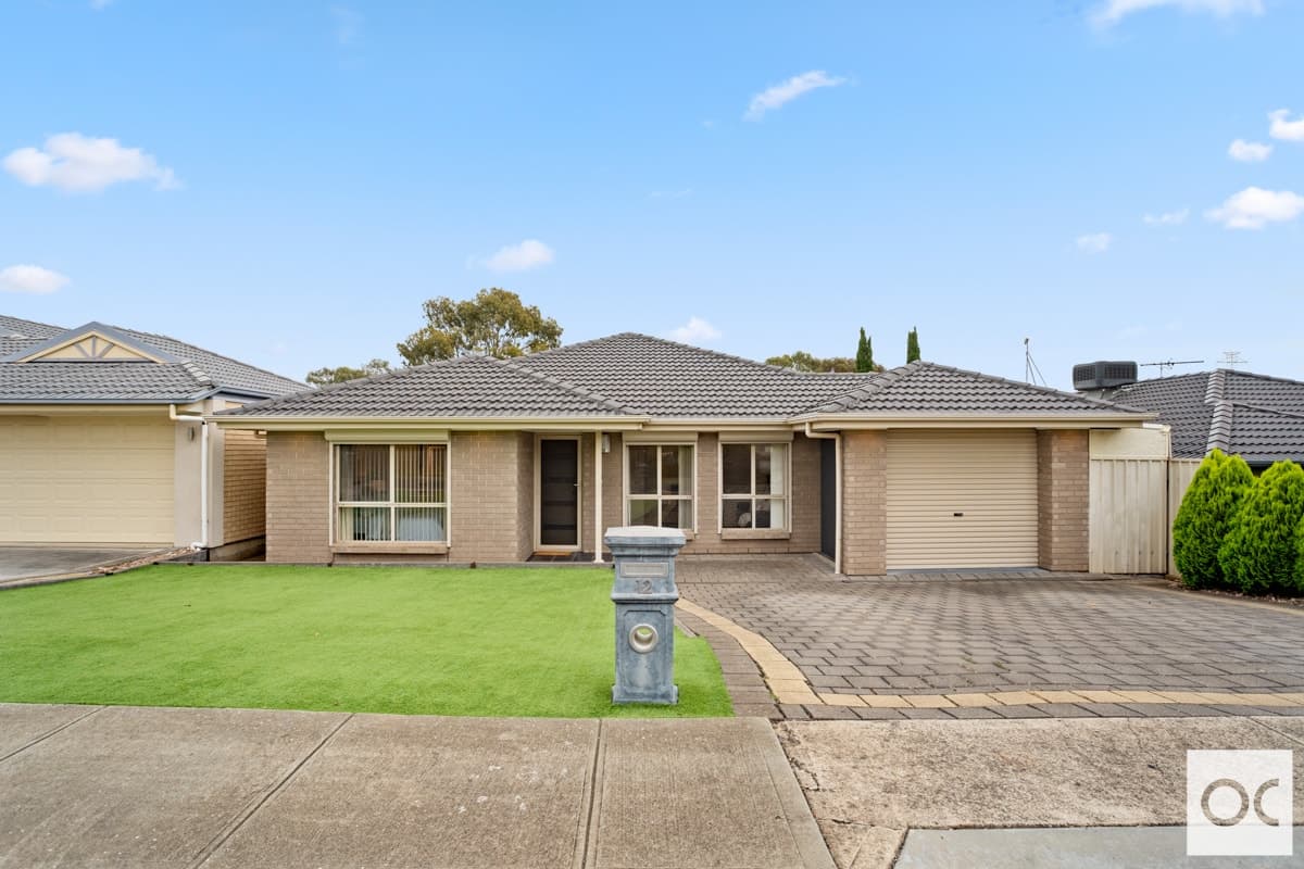 12 Ambrosini Court, Woodcroft - Thumbnail 2