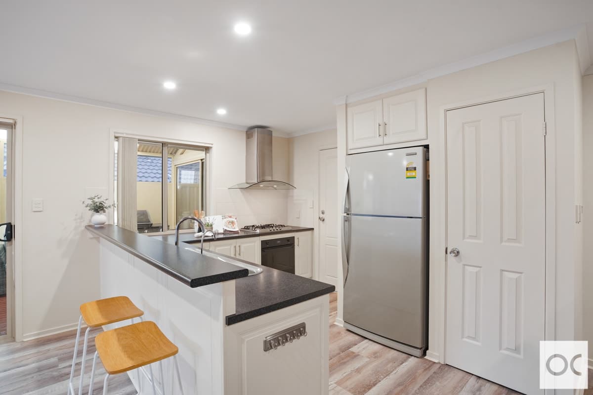 12 Ambrosini Court, Woodcroft - Thumbnail 3