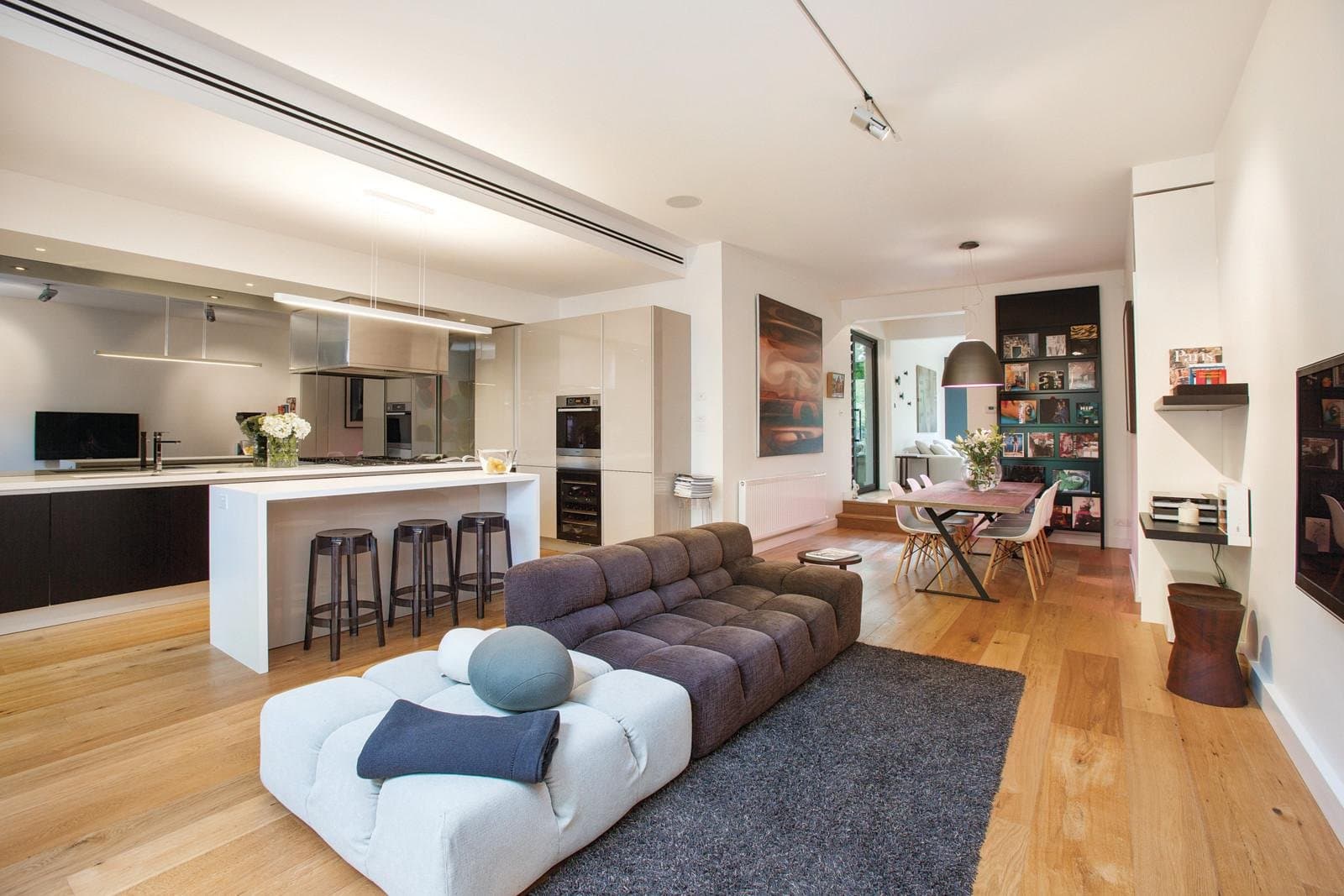 14 Balmerino Avenue, Toorak - Thumbnail 2