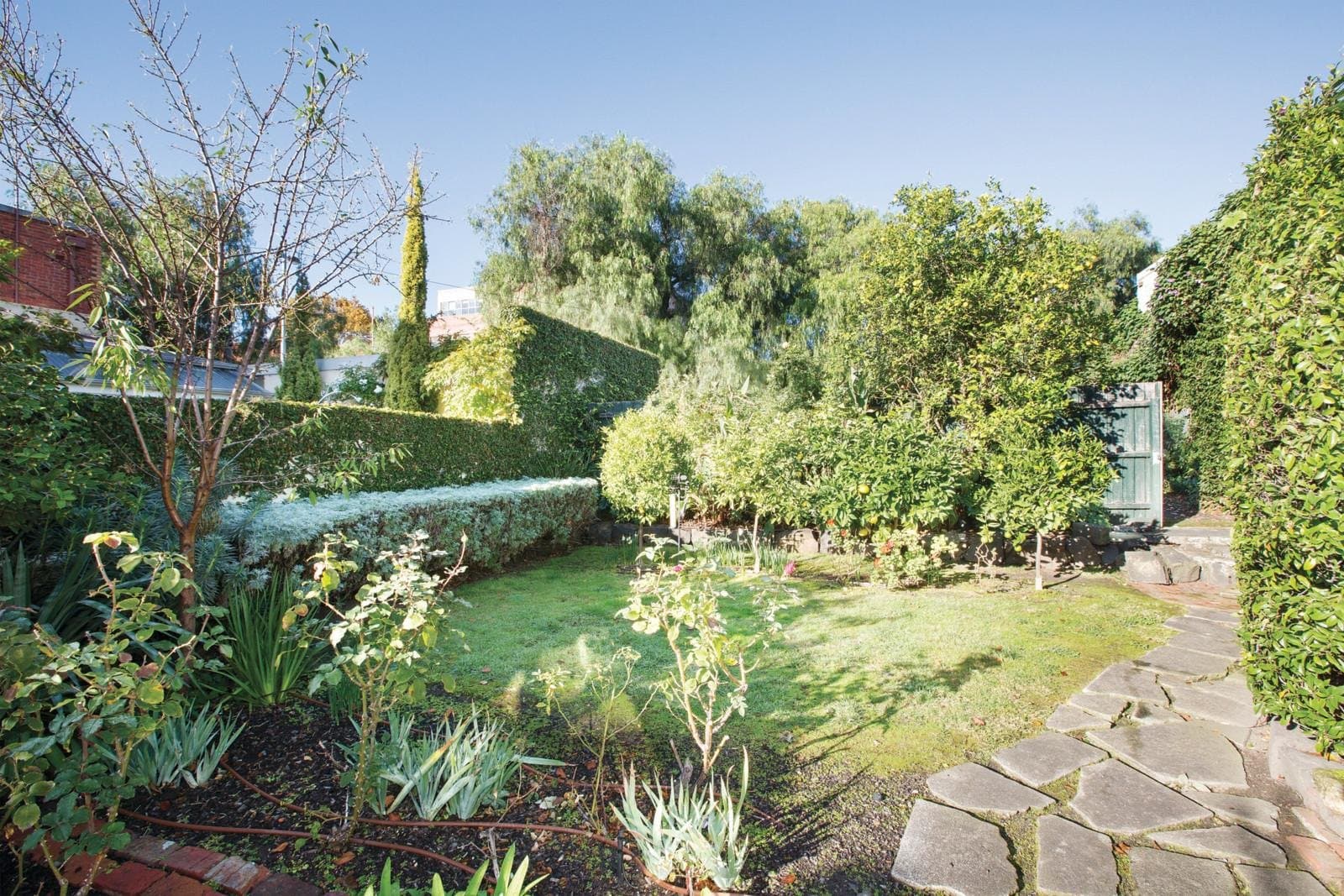 17 George Street, East Melbourne - Thumbnail 2