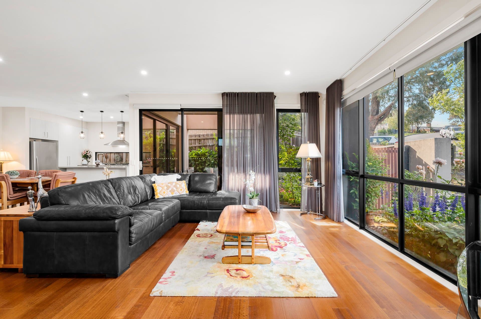 1/8 Beechwood Close, Doncaster East - Thumbnail 3