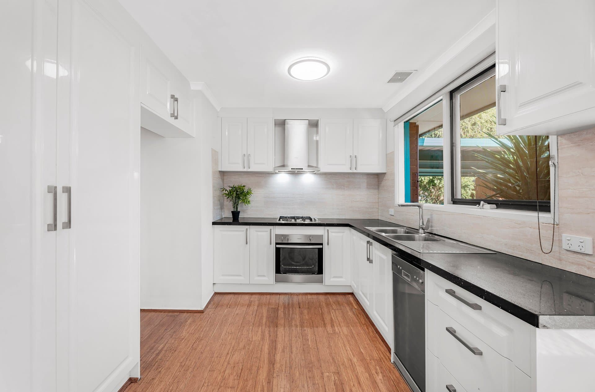 37 Eric Avenue, Templestowe Lower - Thumbnail 4