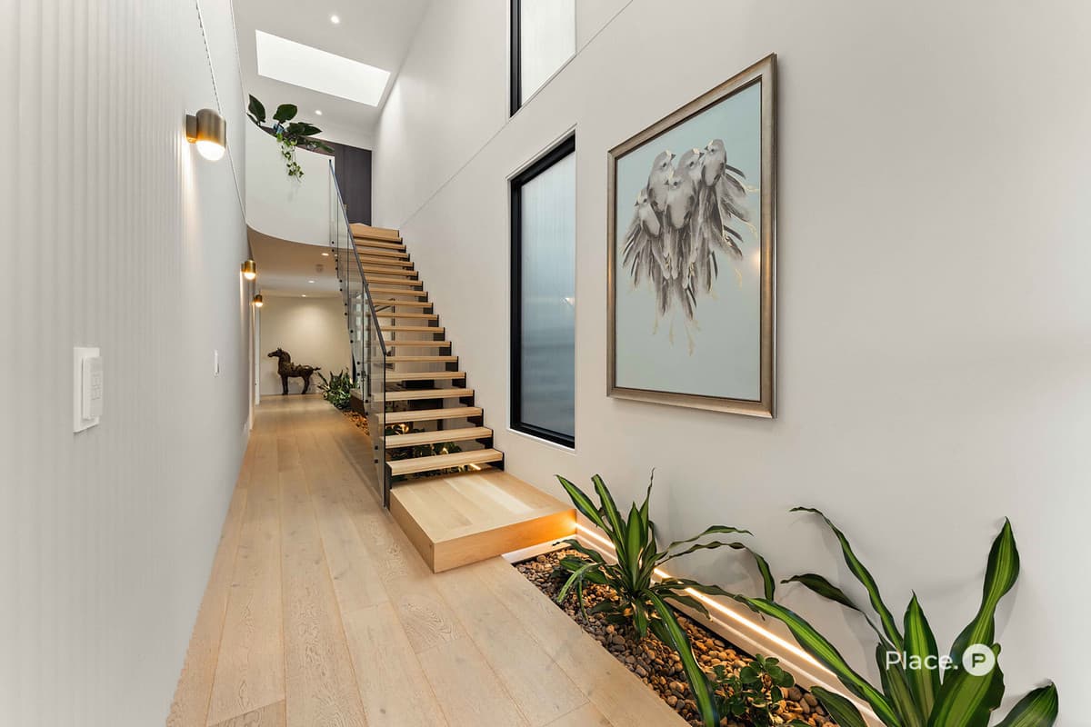 39 McConnell Street, Bulimba - Thumbnail 3