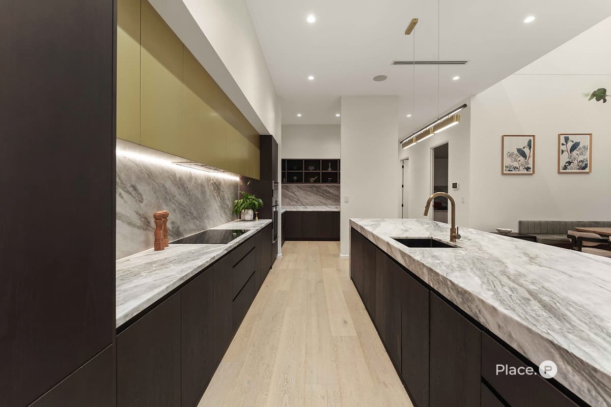 39 McConnell Street, Bulimba - Thumbnail 8