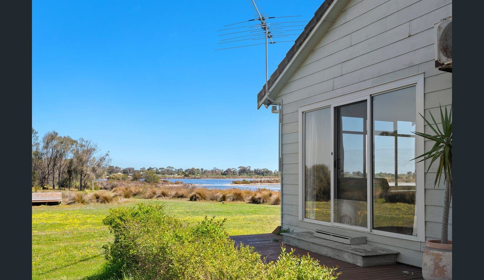 4 McDonald Road, Queenscliff VIC 3225, Queenscliff - Thumbnail 2