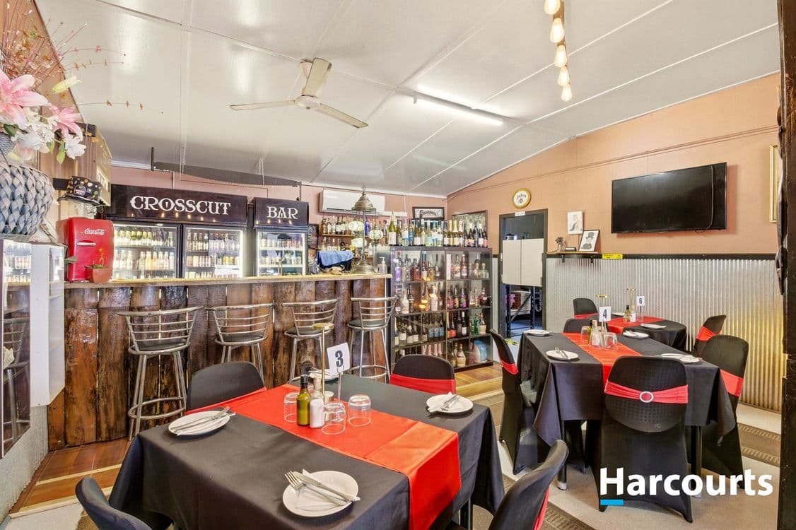 122 Churchill Street, CHILDERS, QLD 4660, Childers - Thumbnail 8