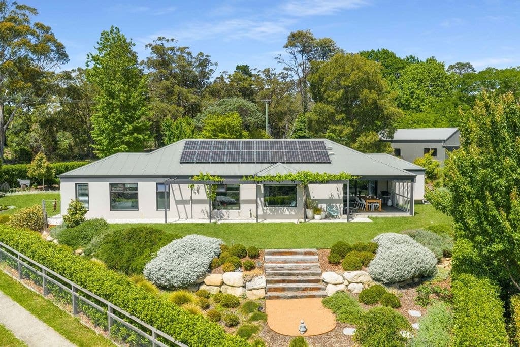 1 Grice Drive, Bundanoon - Thumbnail 2