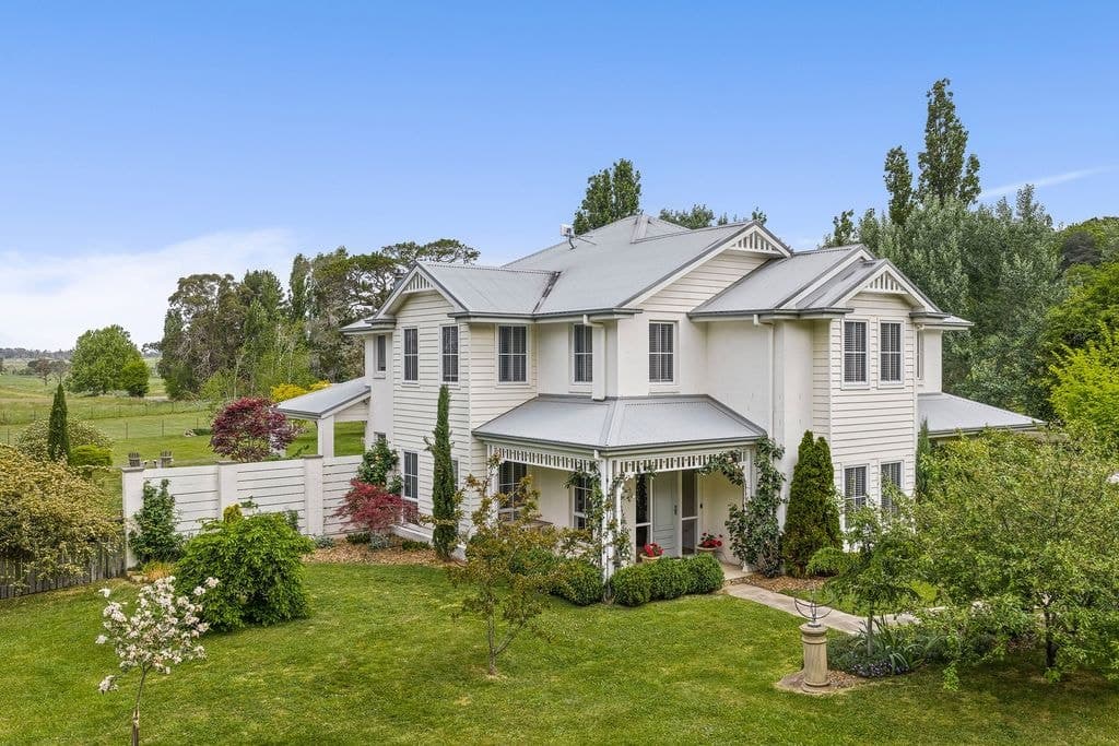15 Eridge Park Road, Burradoo - Image 1