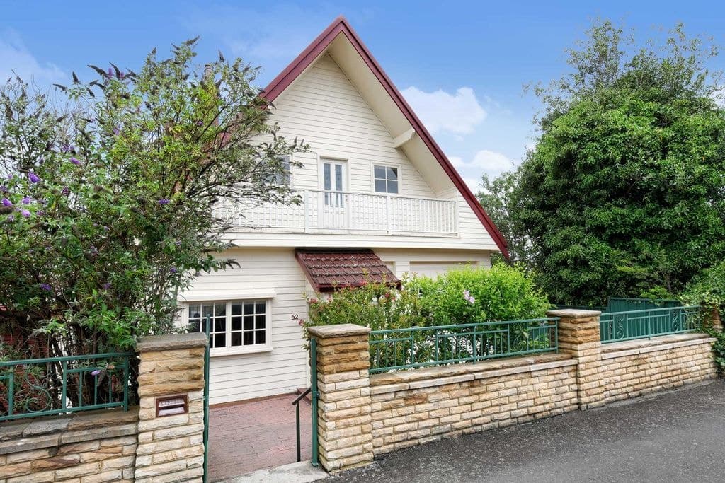 52 Lurline Street, Katoomba - Image 1