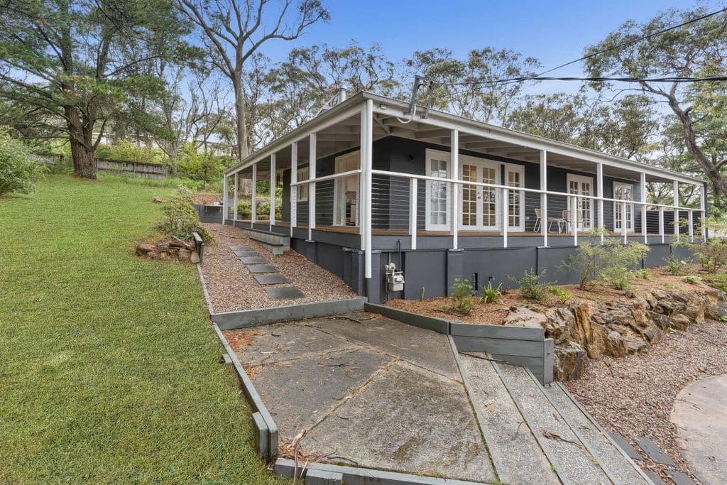37 First Avenue, Katoomba - Image 1