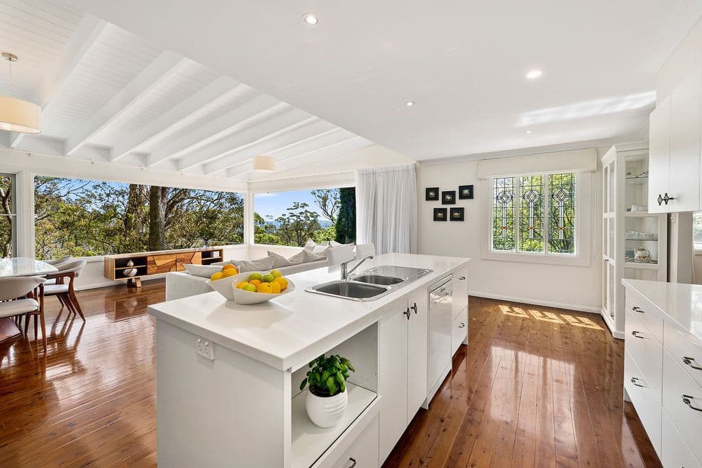 215 Oxley Drive, Mittagong - Thumbnail 2