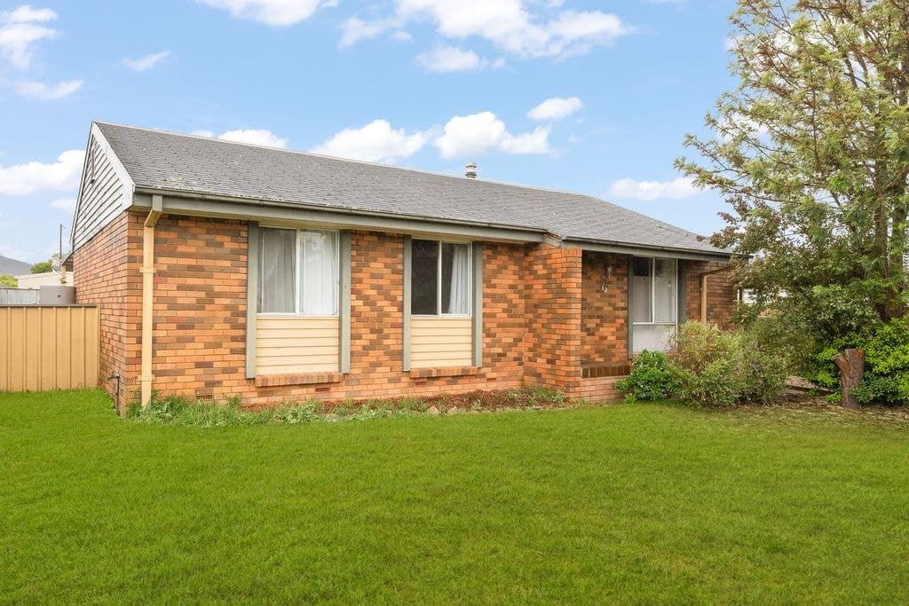 12 Carolina Crescent, Mudgee - Image 1