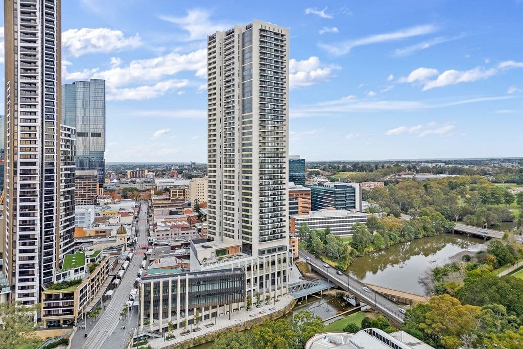 4602/12 Phillip Street, Parramatta - Thumbnail 3