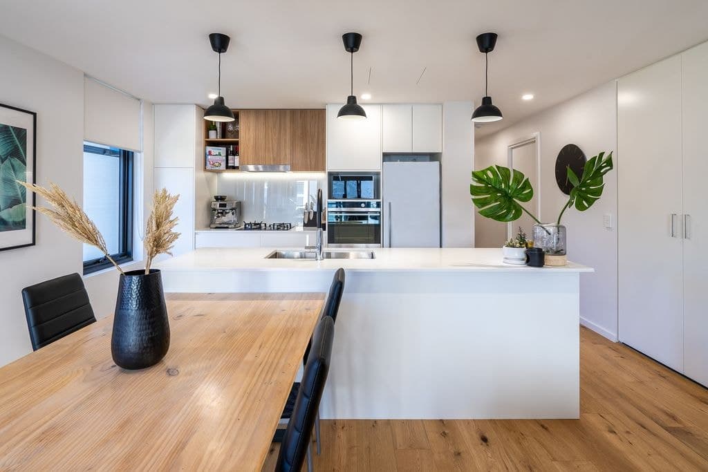 19B/46 Frederick Street, Point Frederick - Thumbnail 3