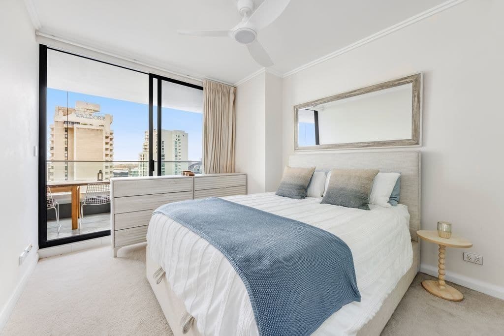 2309/91 Liverpool Street, Sydney - Thumbnail 4