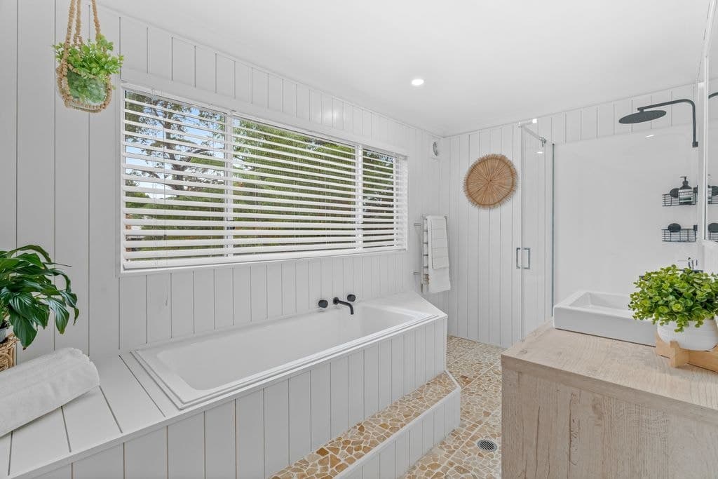 77 Old Gosford Road, Wamberal - Thumbnail 5