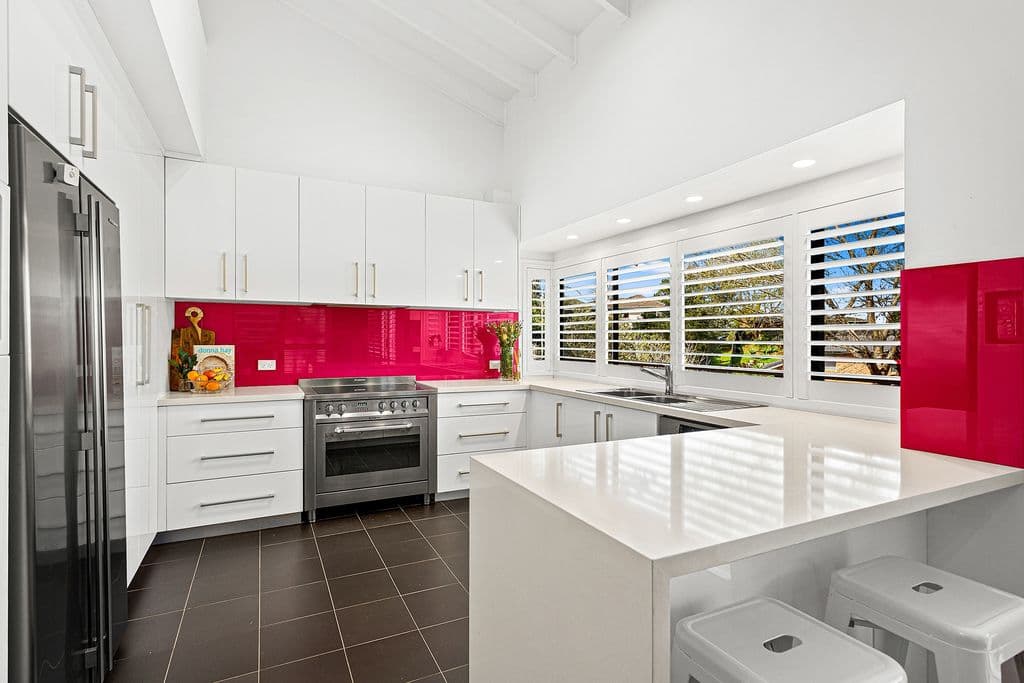 8 Balook Street, Mount Keira - Thumbnail 2