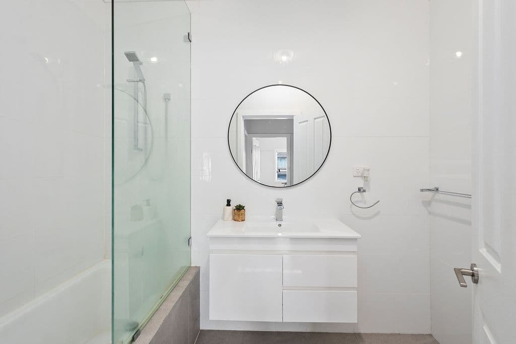 29 Noble Parade, Lake Heights - Thumbnail 3