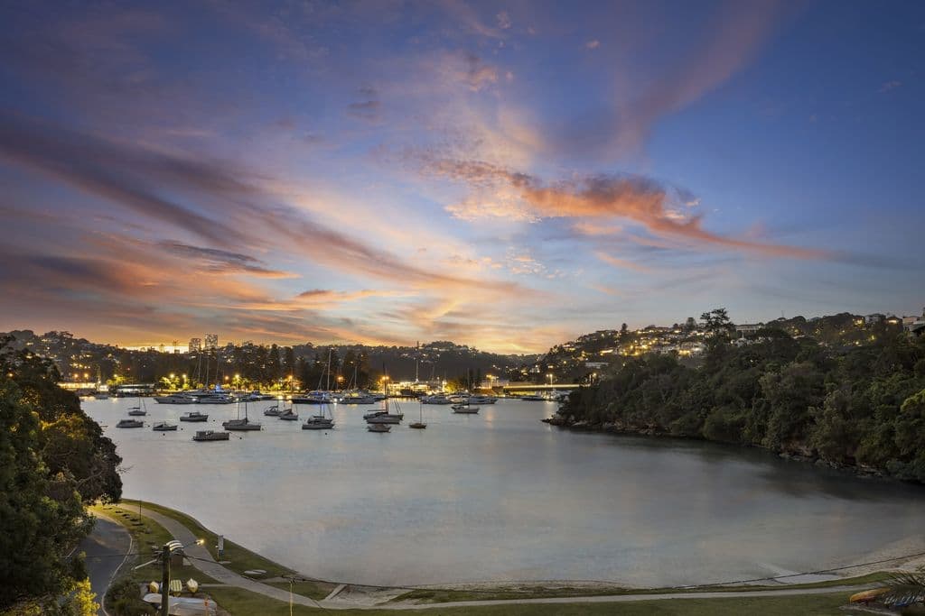 8 Sandy Bay Road, Clontarf - Thumbnail 2
