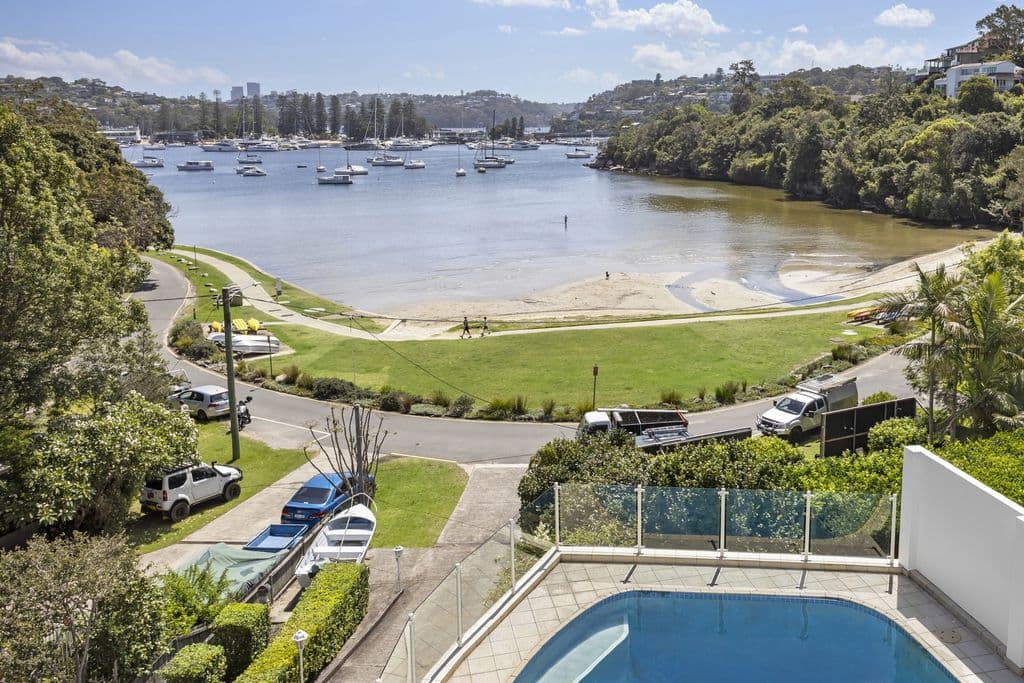 8 Sandy Bay Road, Clontarf - Thumbnail 5