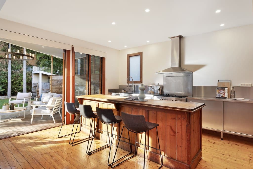 17 Eric Street, Freshwater - Thumbnail 4