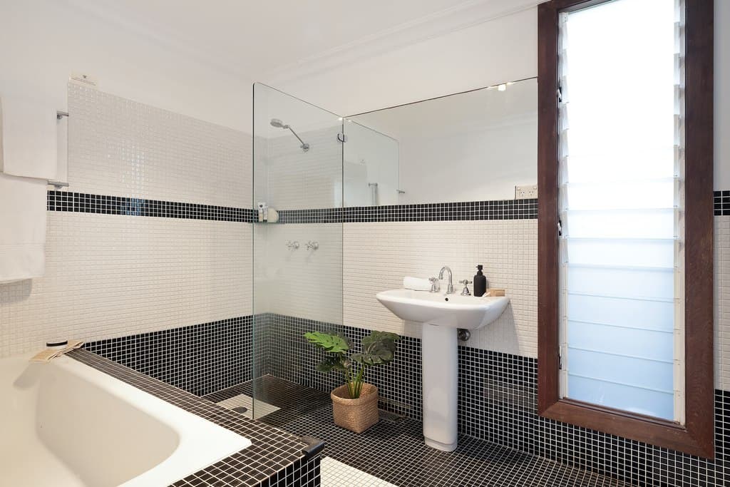 17 Eric Street, Freshwater - Thumbnail 8