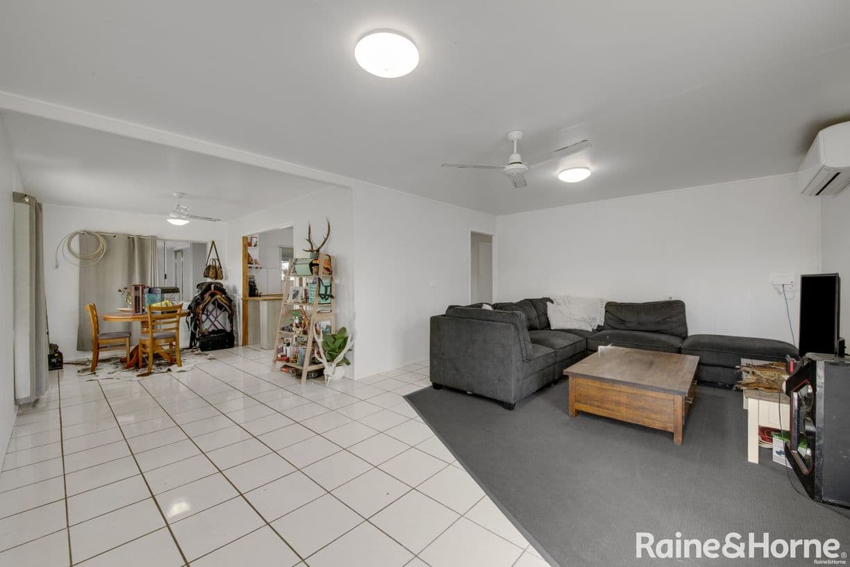 14 Balfour Street, Mount Larcom, QLD 4695, Mount Larcom - Thumbnail 2
