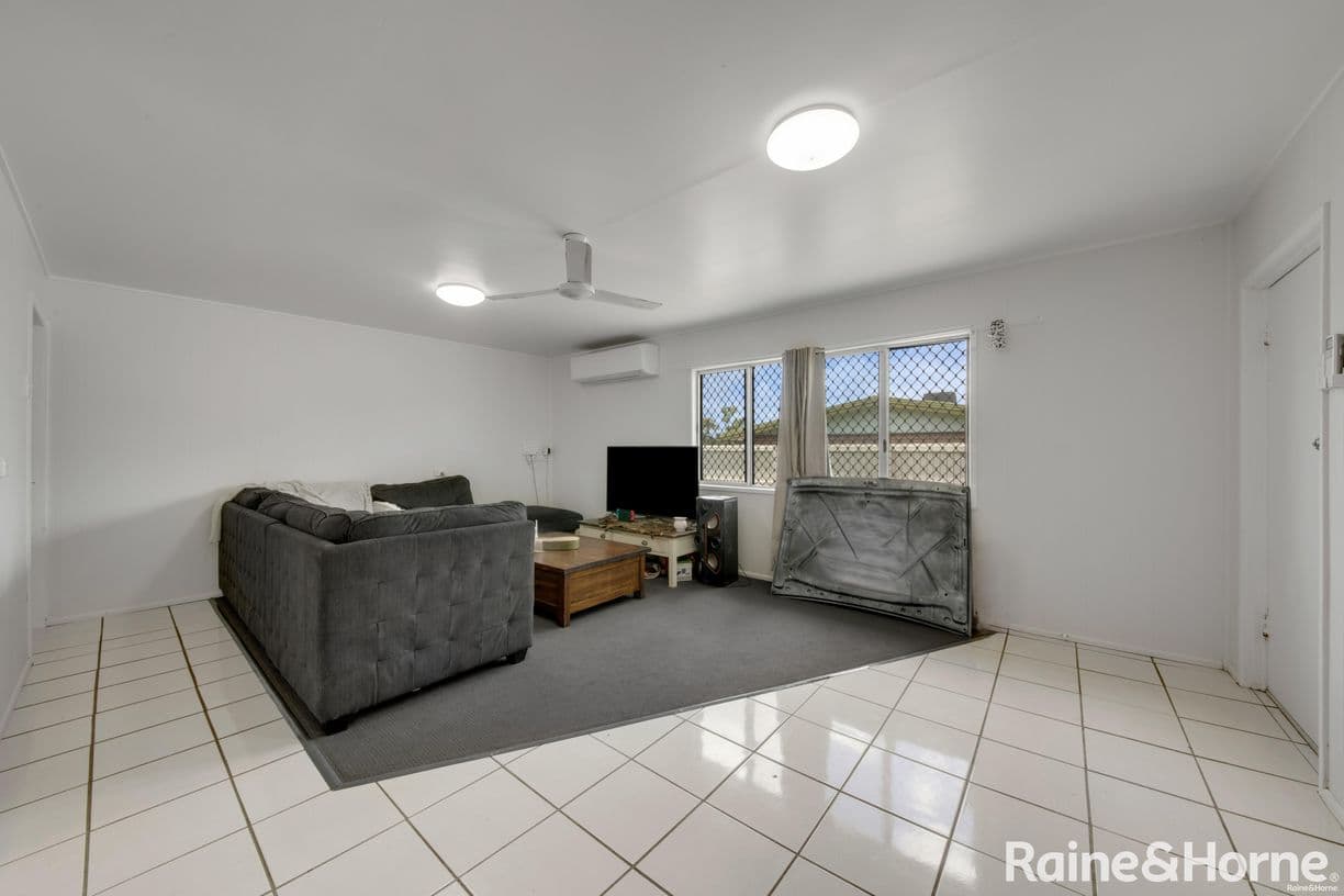 14 Balfour Street, Mount Larcom, QLD 4695, Mount Larcom - Thumbnail 3