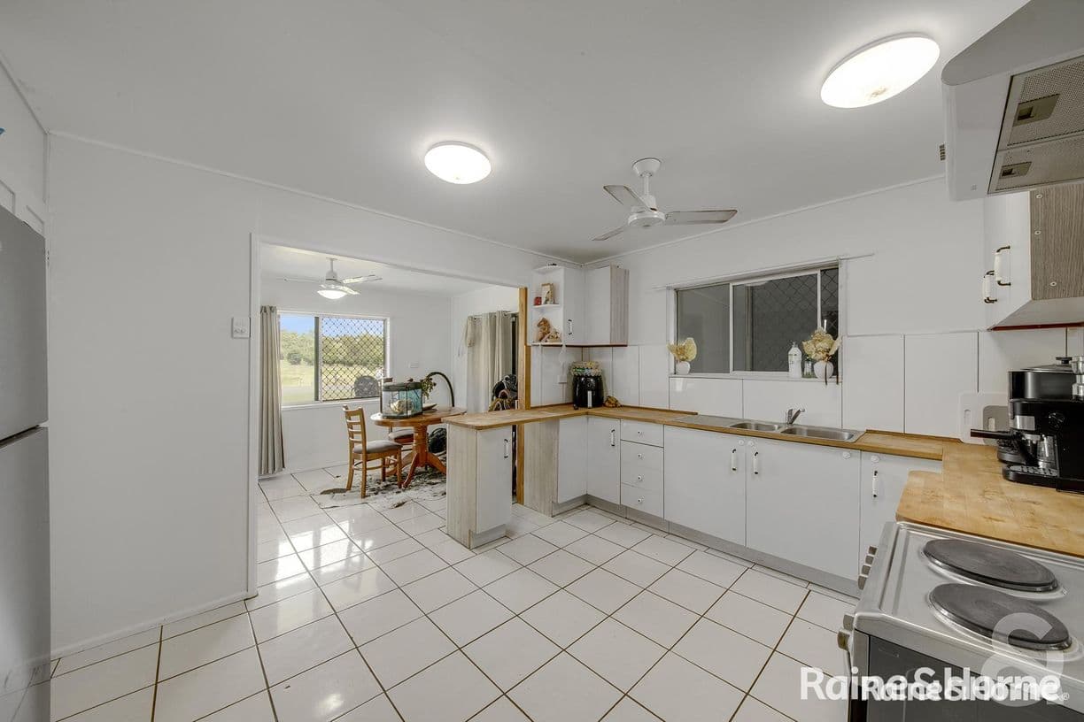 14 Balfour Street, Mount Larcom, QLD 4695, Mount Larcom - Thumbnail 6