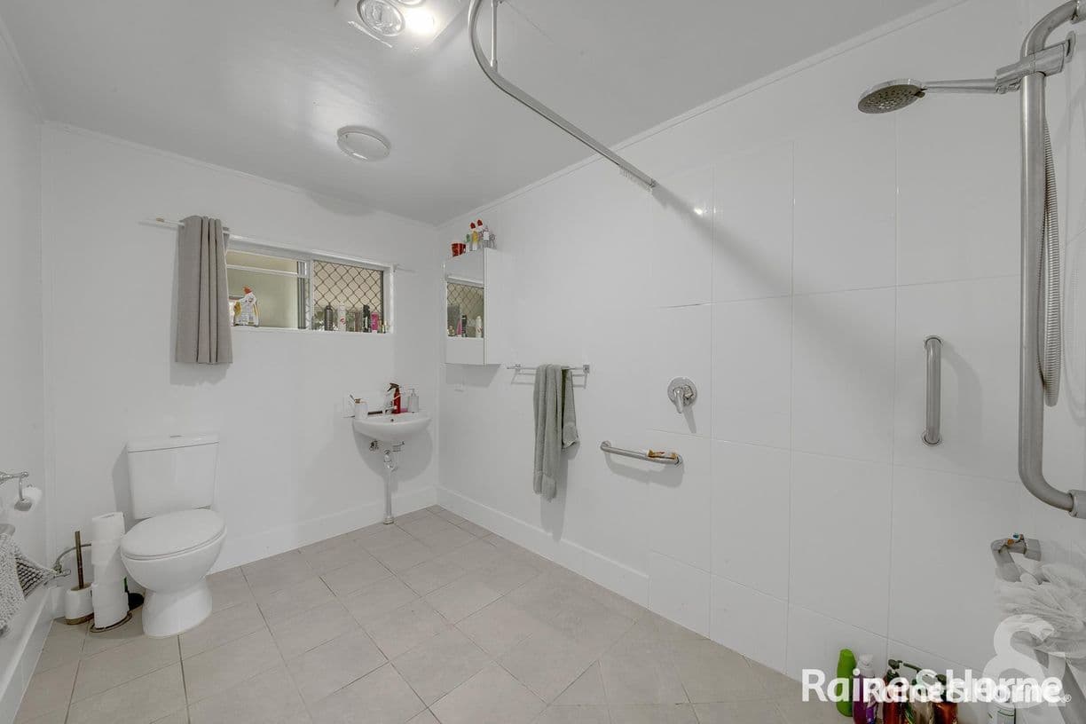 14 Balfour Street, Mount Larcom, QLD 4695, Mount Larcom - Thumbnail 7