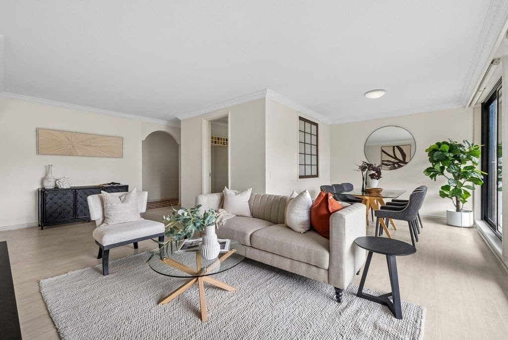 18/2 Spruson Street, Neutral Bay - Thumbnail 3